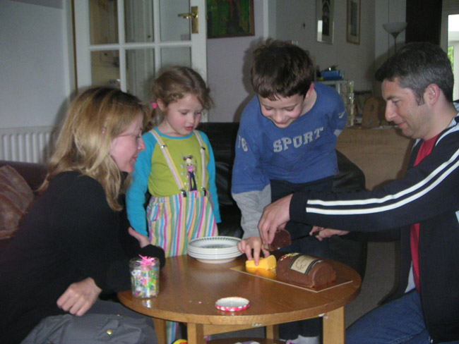 2004_0509_180049AA